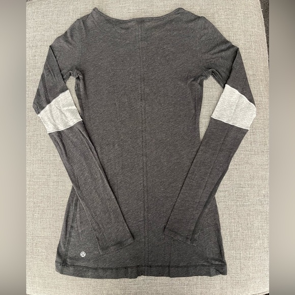 Lululemon long sleeve tunic - Picture 2 of 2